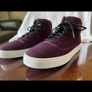 NikeAir Jordan Jasmine Kids shoes Purple Size 8.5y